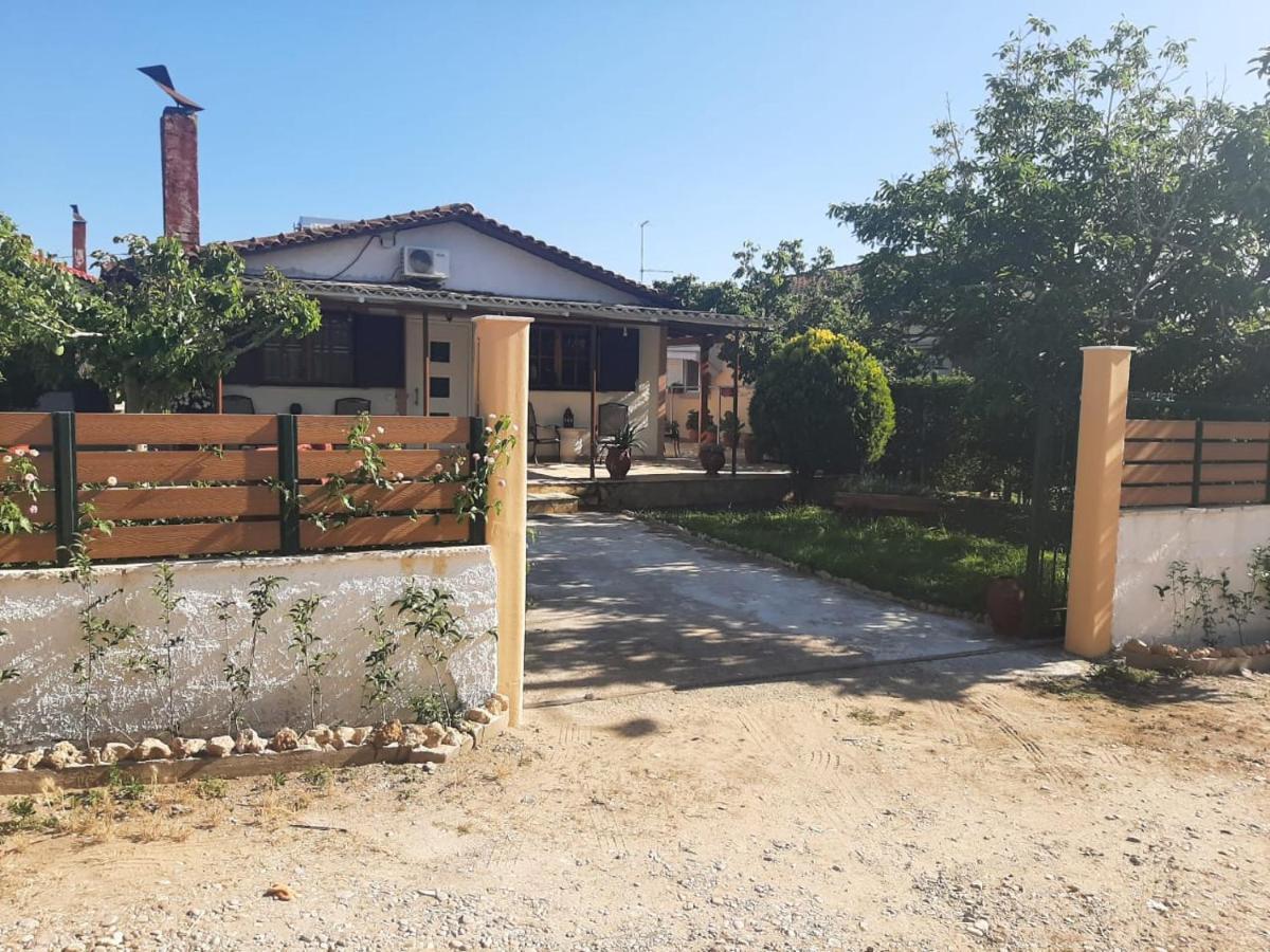 Tota'S Family House, 4 Min Walk To The Beach Levendokhorion ภายนอก รูปภาพ
