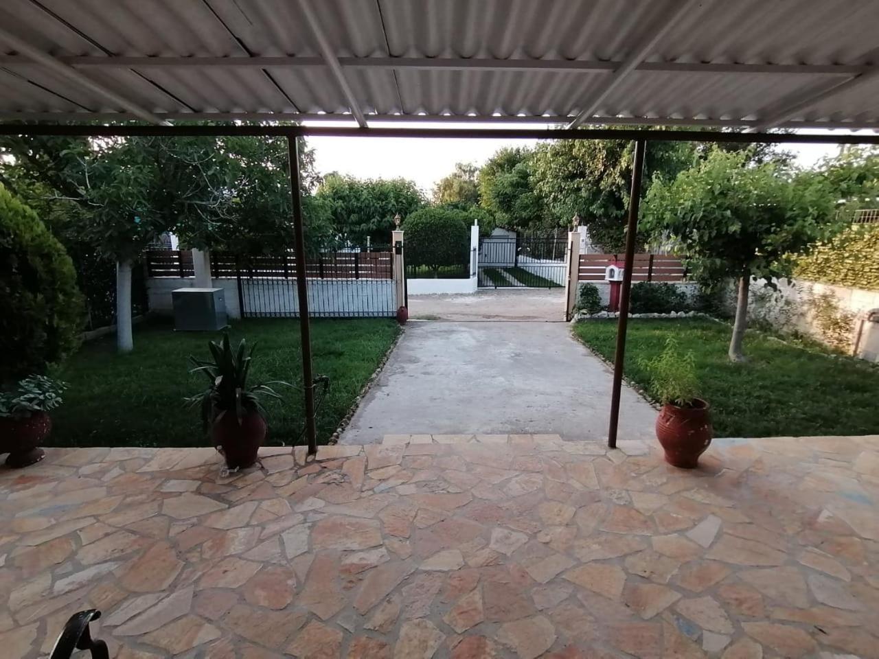 Tota'S Family House, 4 Min Walk To The Beach Levendokhorion ภายนอก รูปภาพ