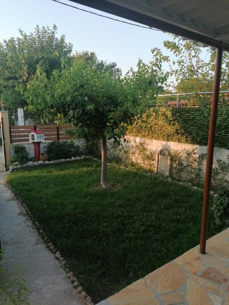 Tota'S Family House, 4 Min Walk To The Beach Levendokhorion ภายนอก รูปภาพ